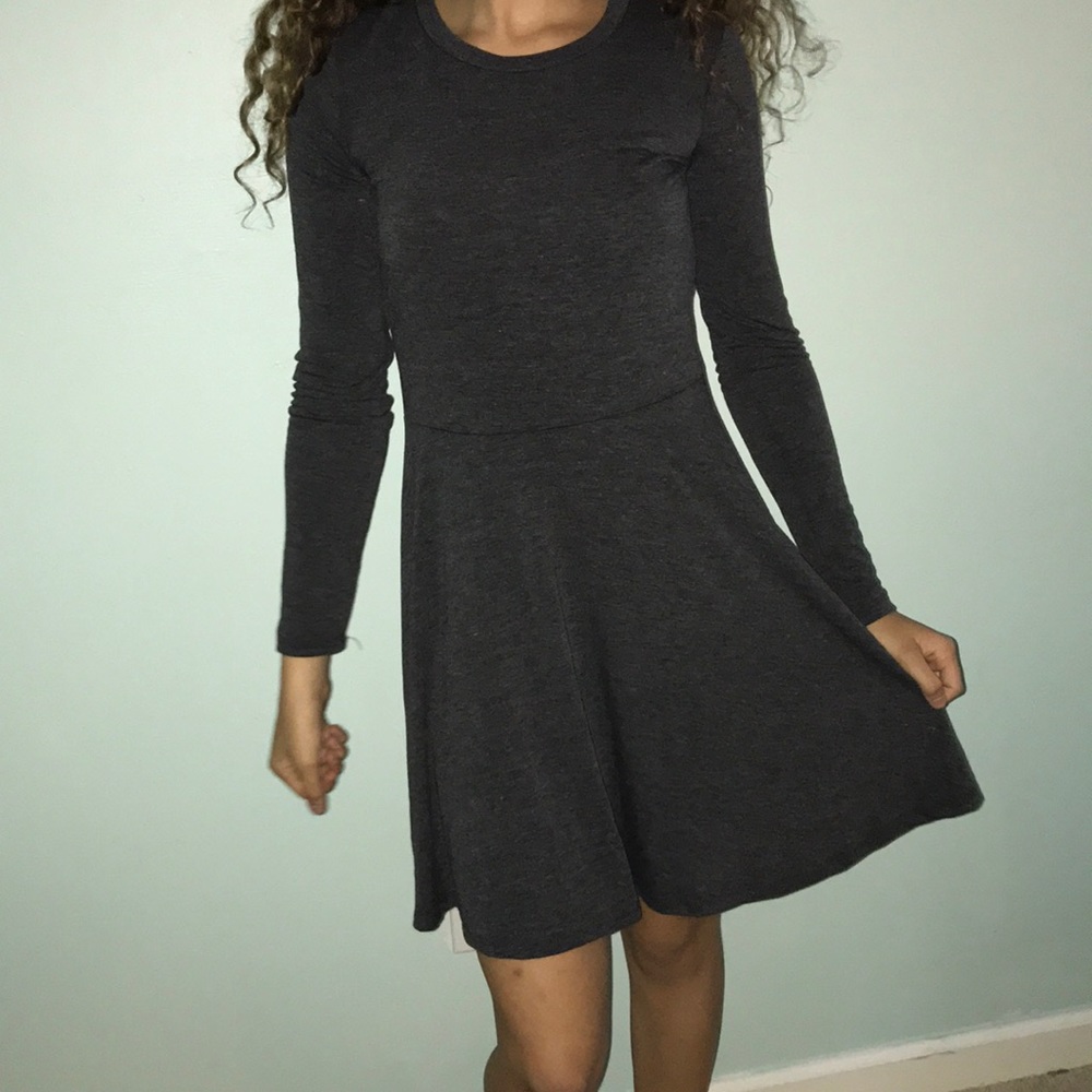 Forever 21 grey long sleeve dress in a small size